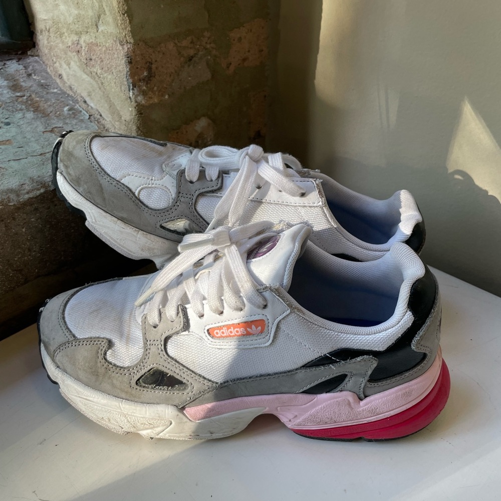 Women Adidas Original Falcon